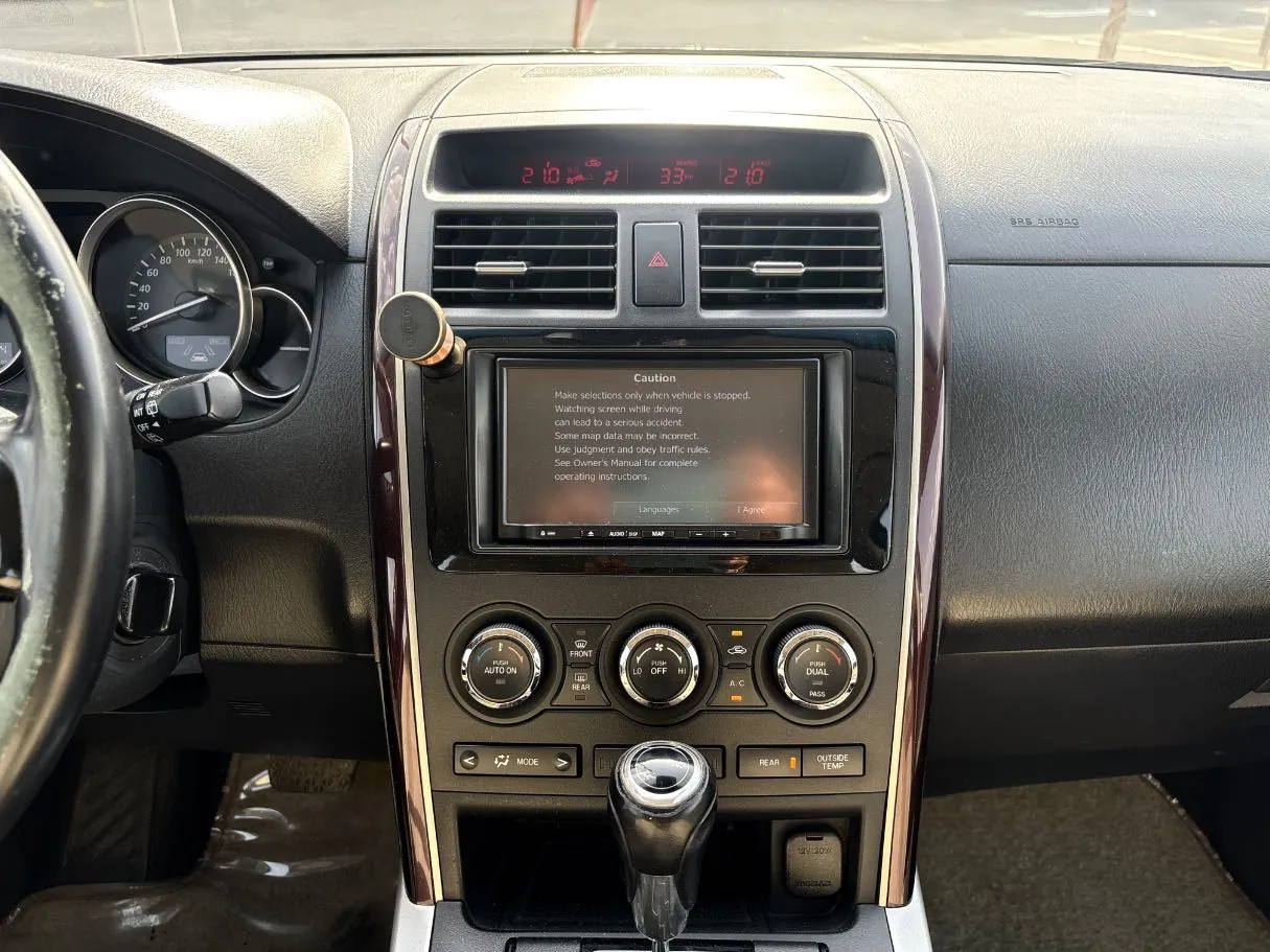 Car image 20