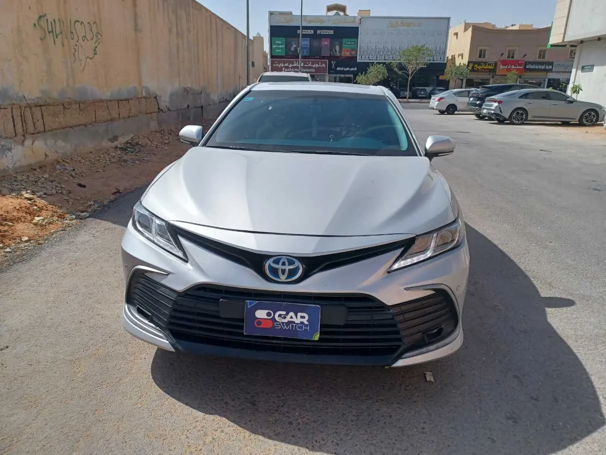Car image 2