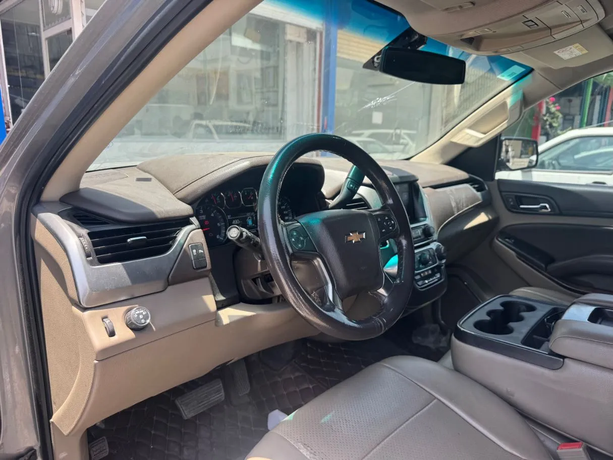 Car image 11