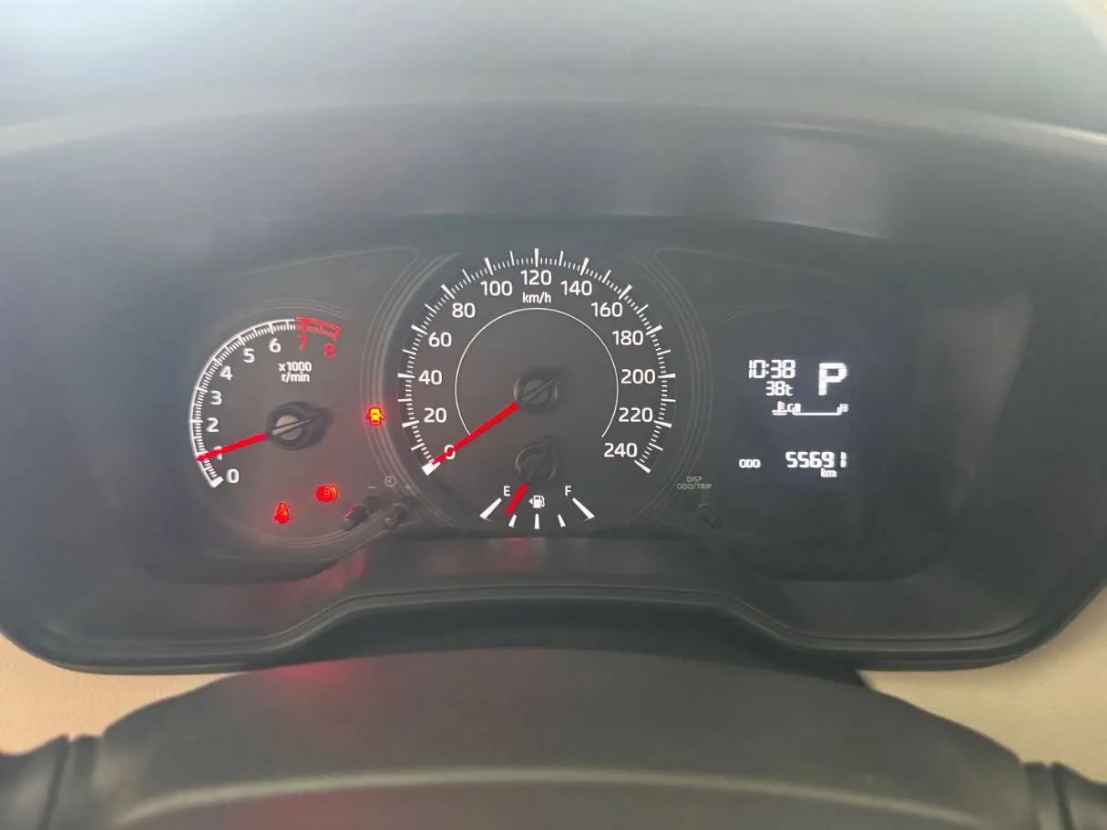 Car image 10