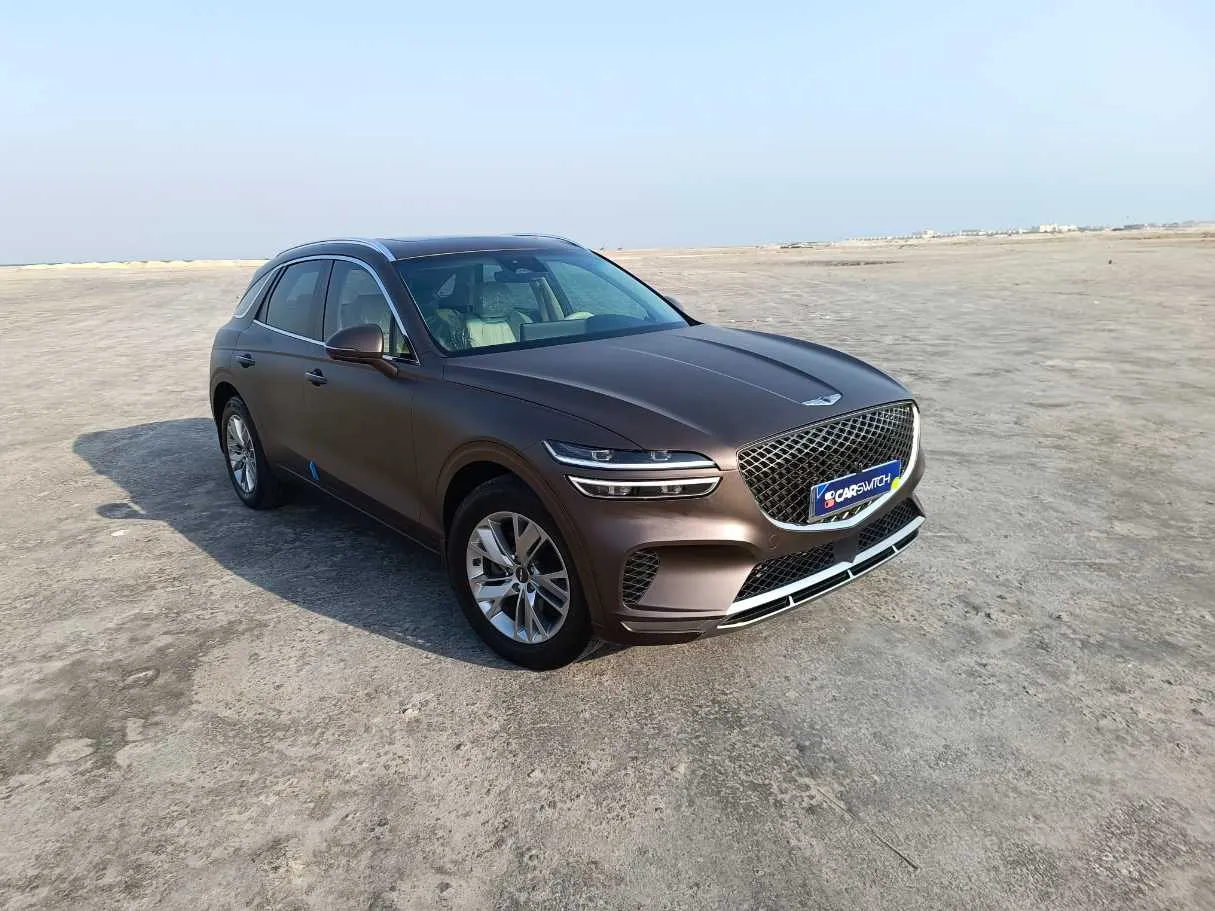 Car image 3