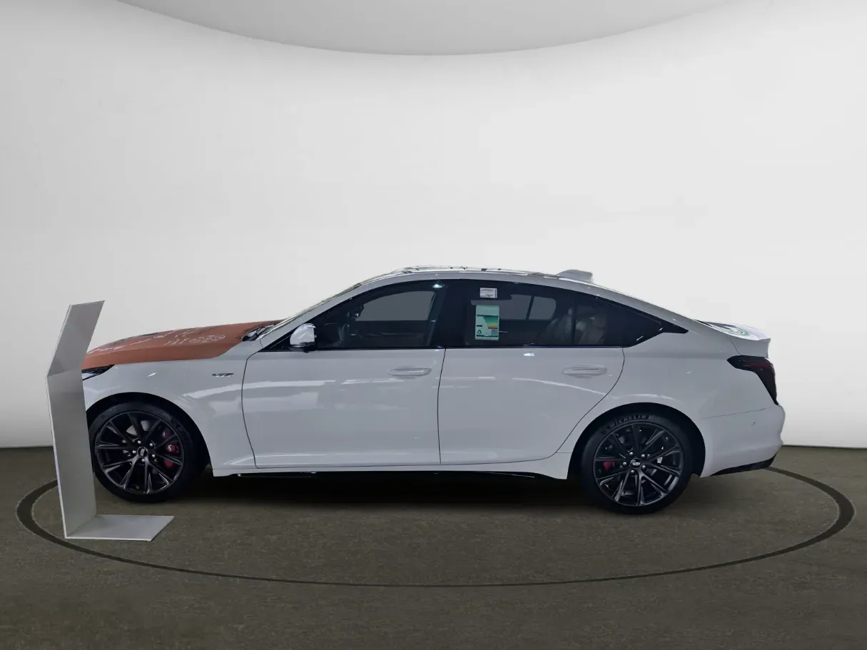 Car image 5
