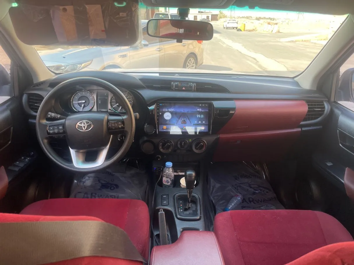 Car image 17