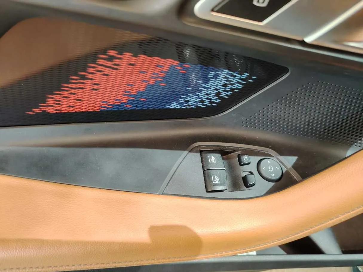 Car image 31