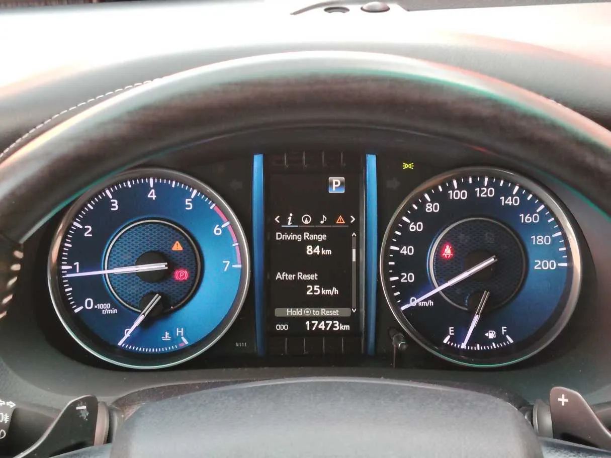 Car image 24