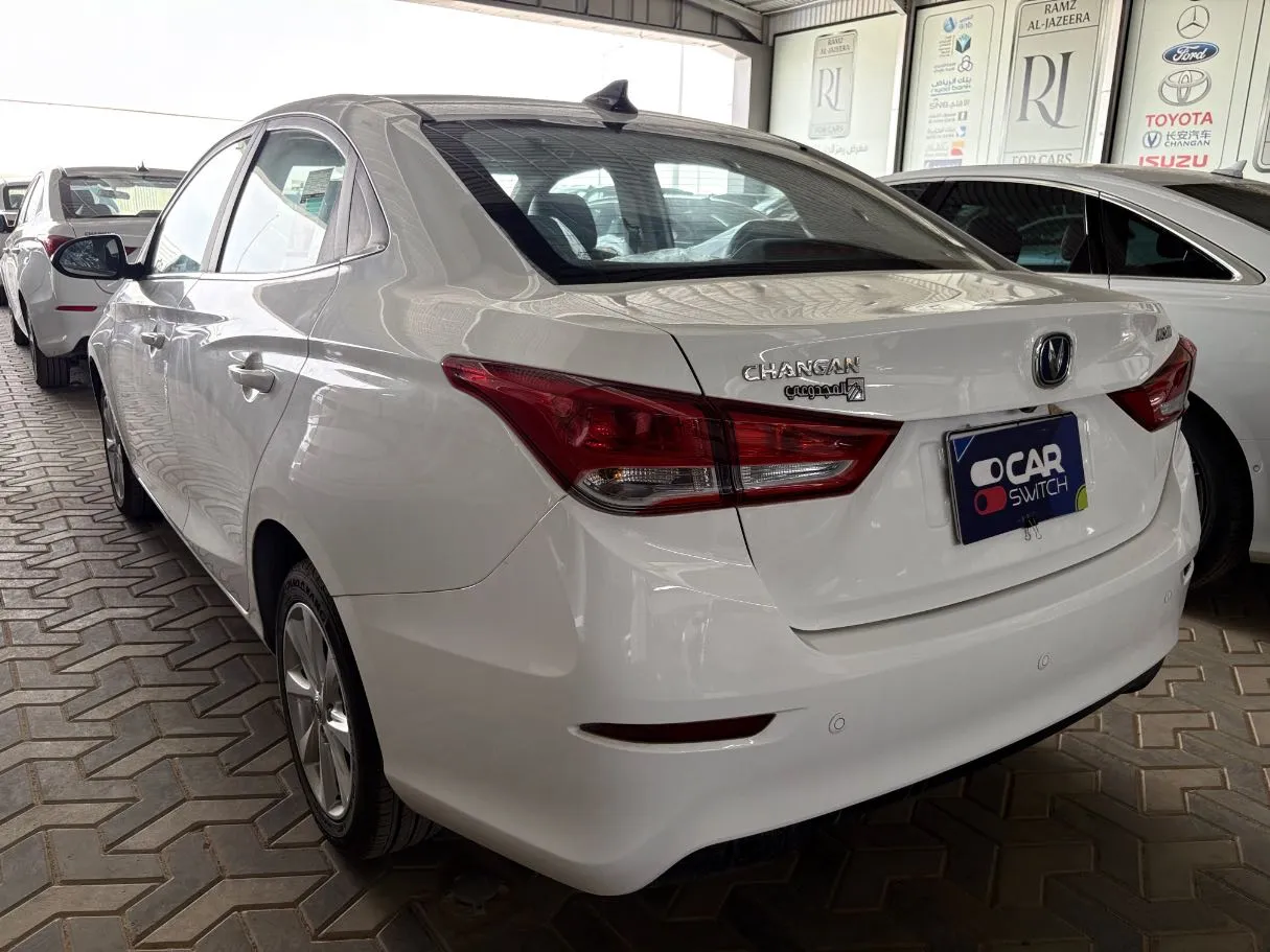 Car image 6