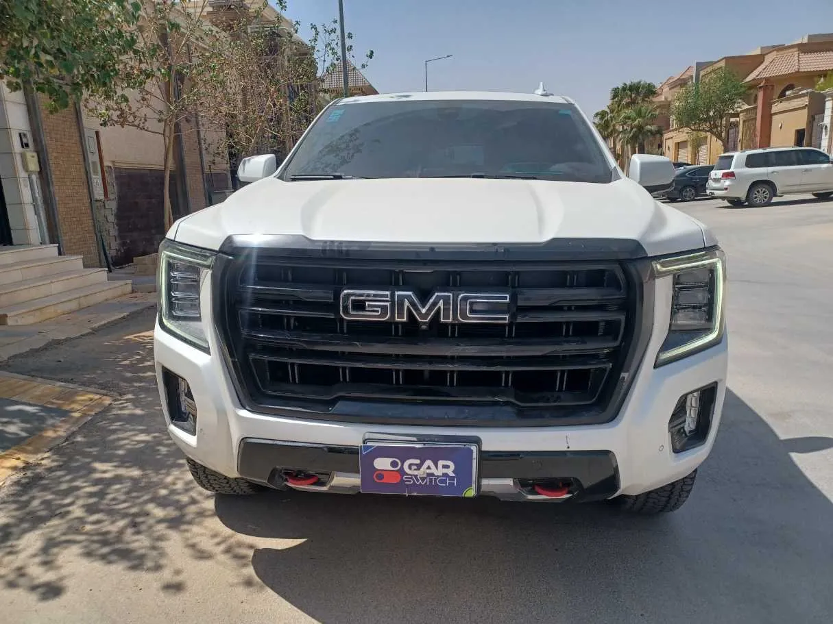 Car image 2