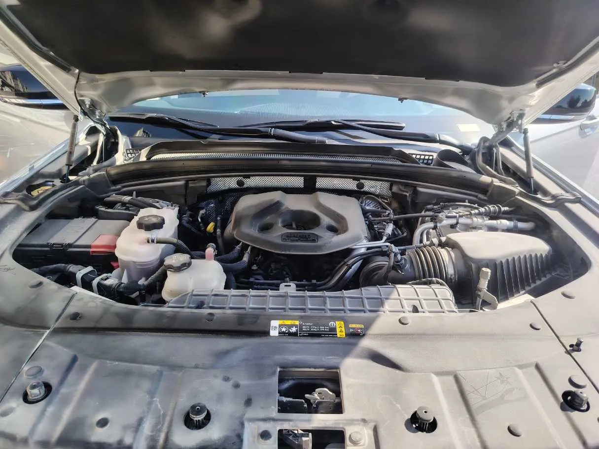 Car image 32