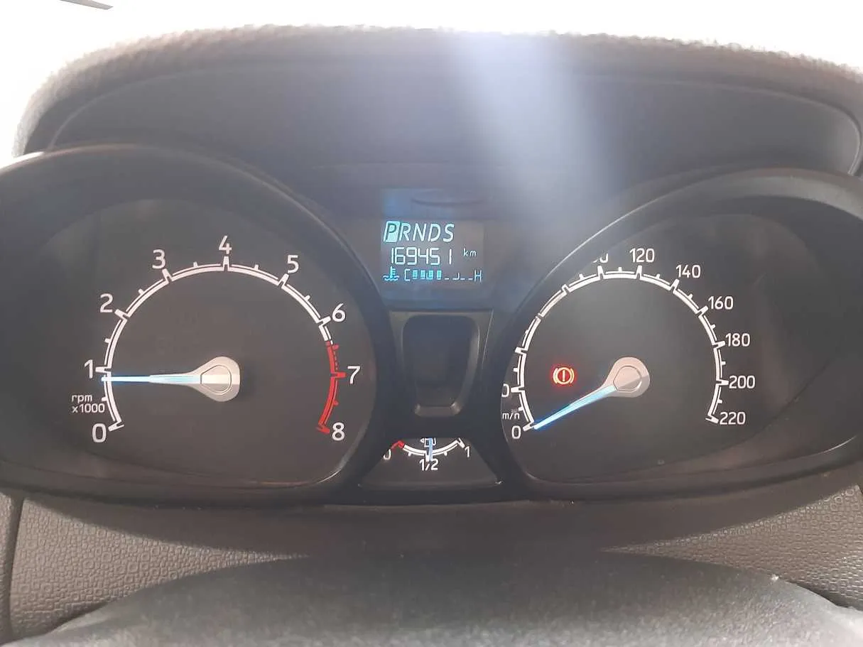Car image 18