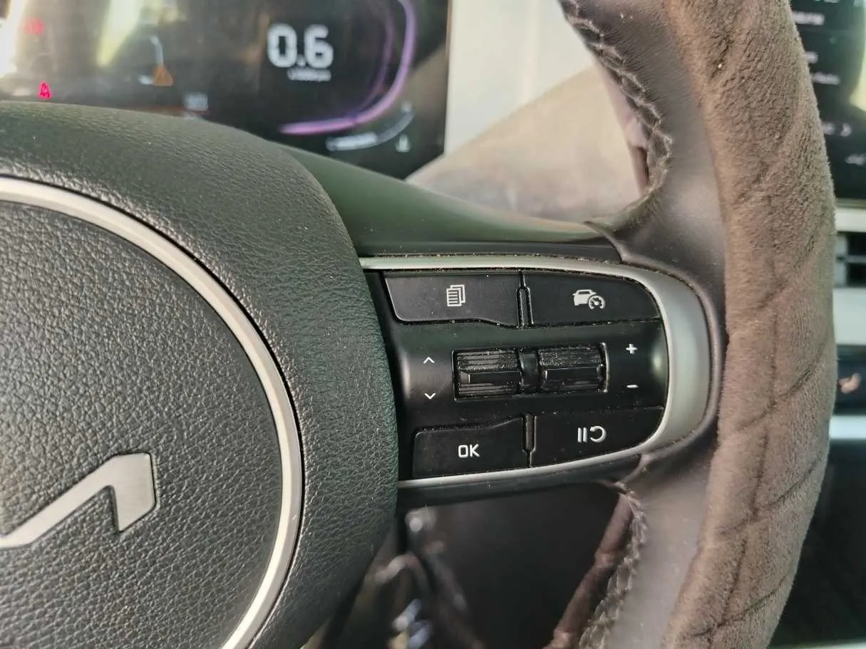 Car image 40
