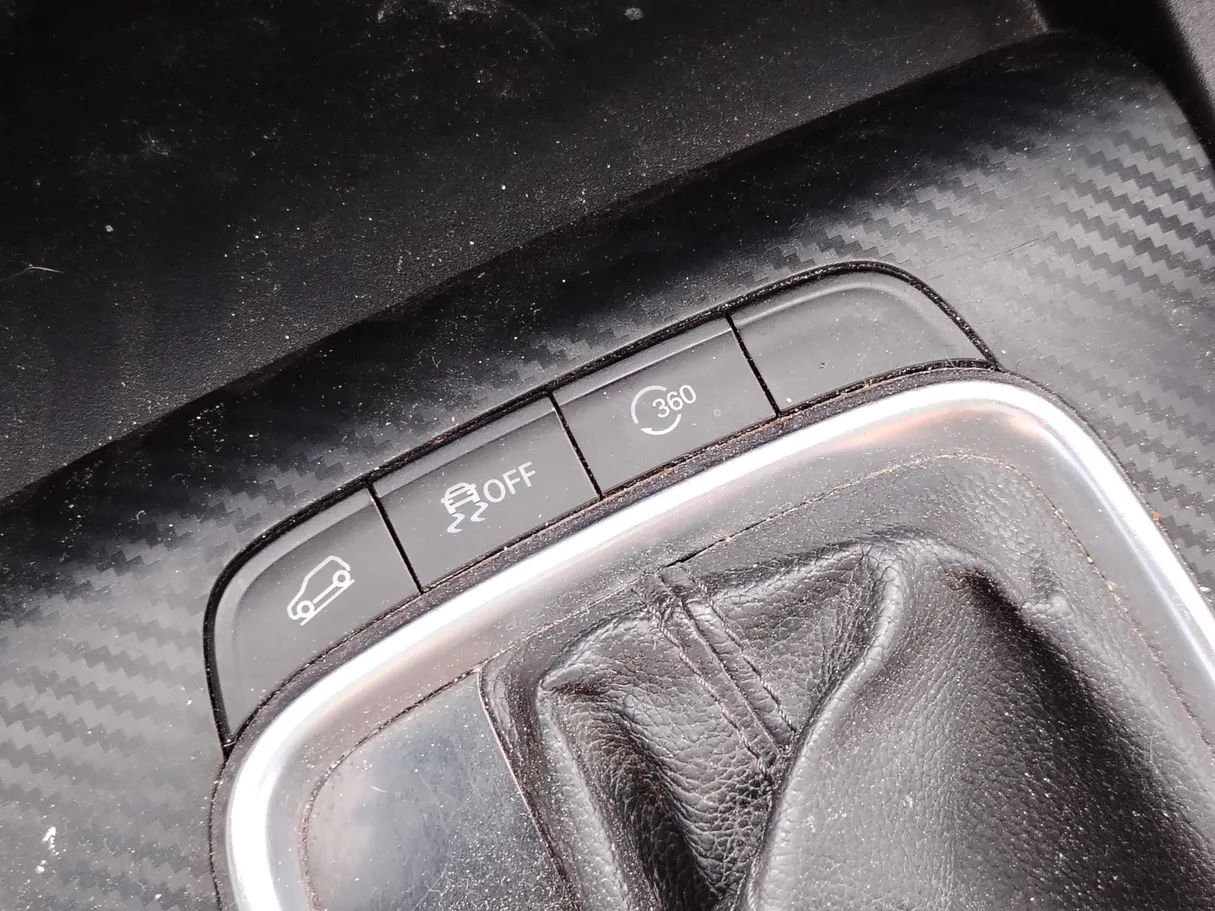 Car image 28