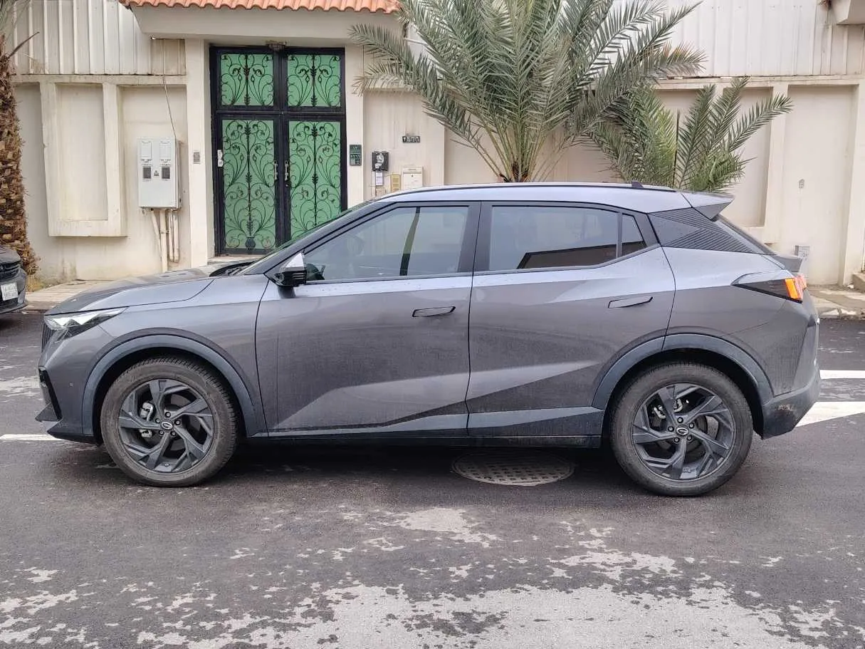 Car image 8