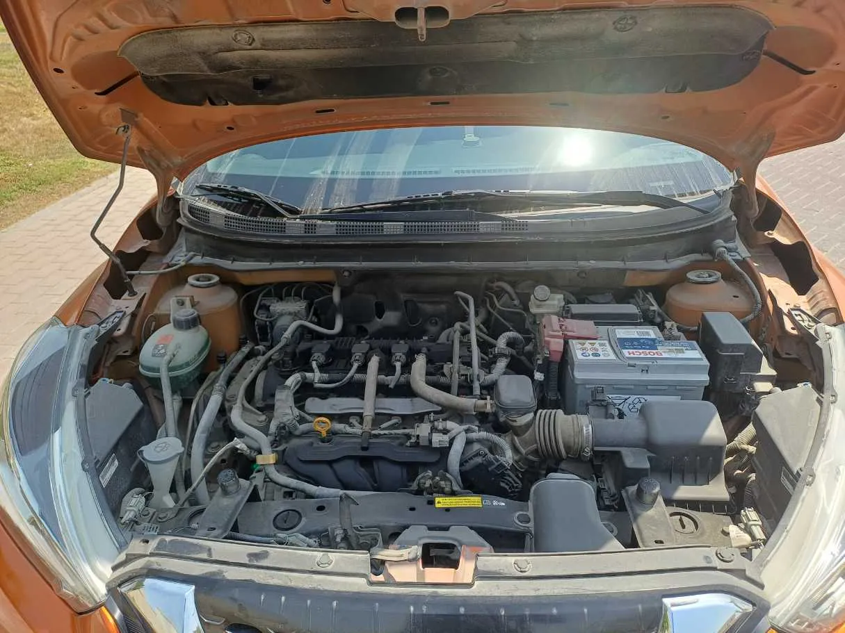 Car image 21