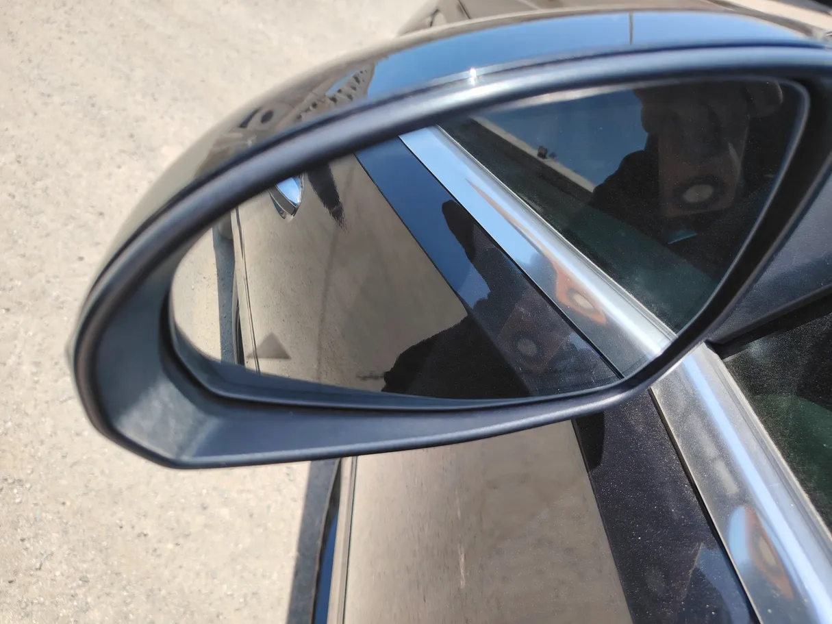 Car image 28