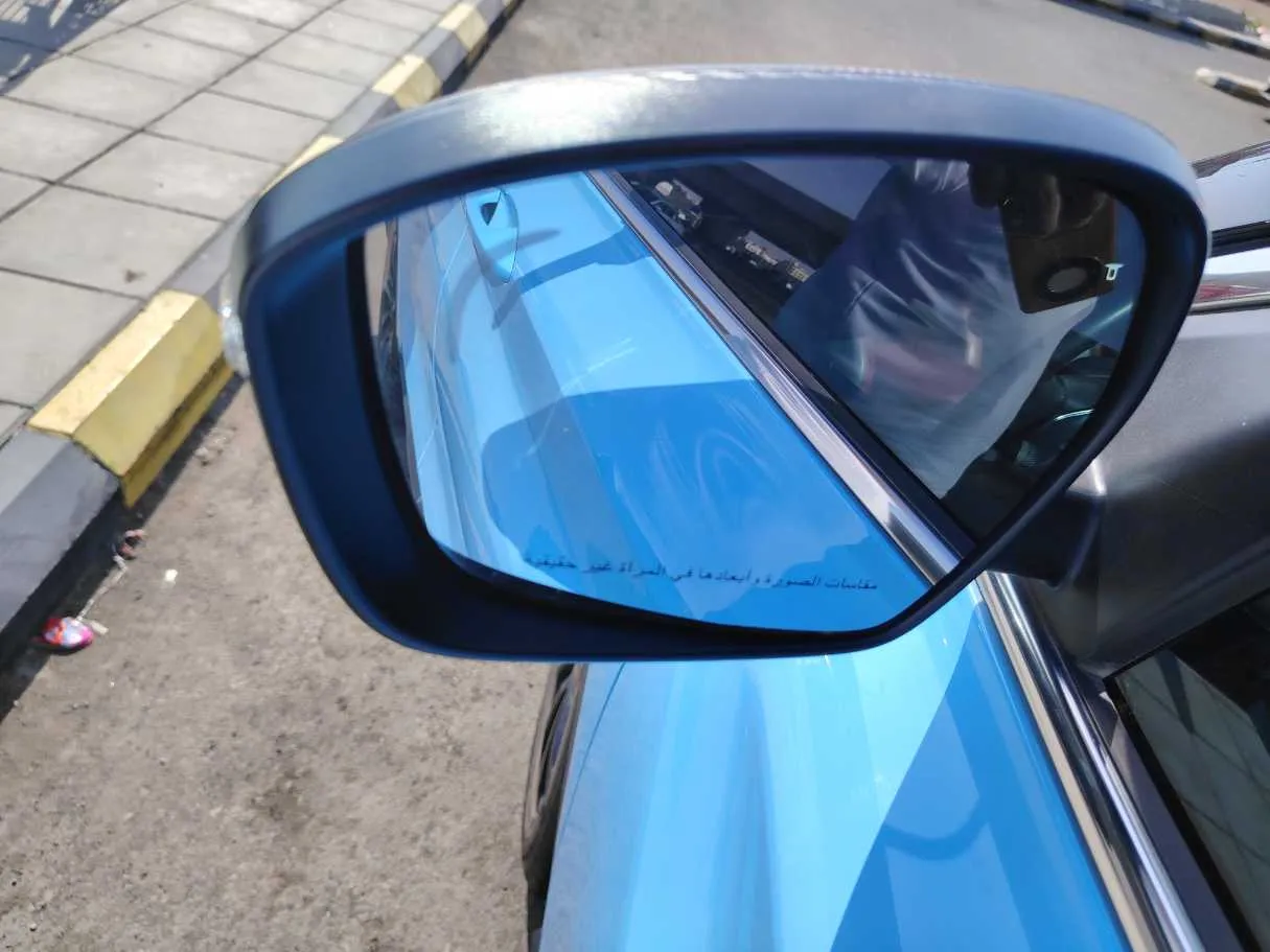 Car image 27