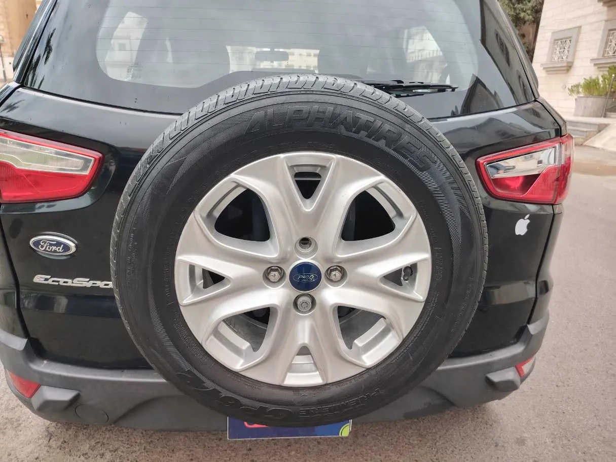 Car image 23