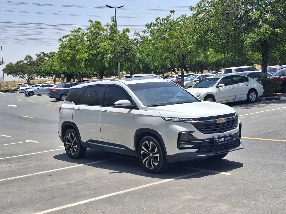 Car image 3