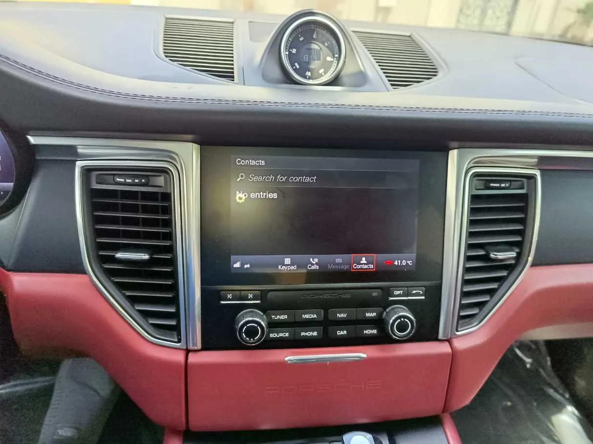 Car image 23