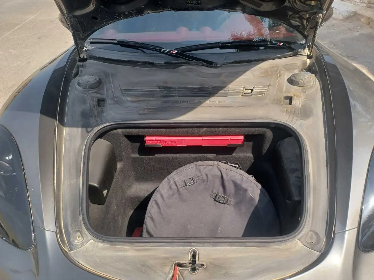 Car image 17
