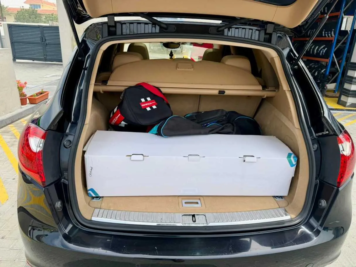 Car image 10