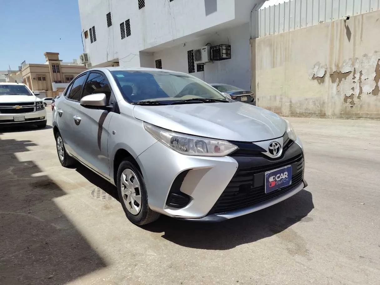 Car image 3