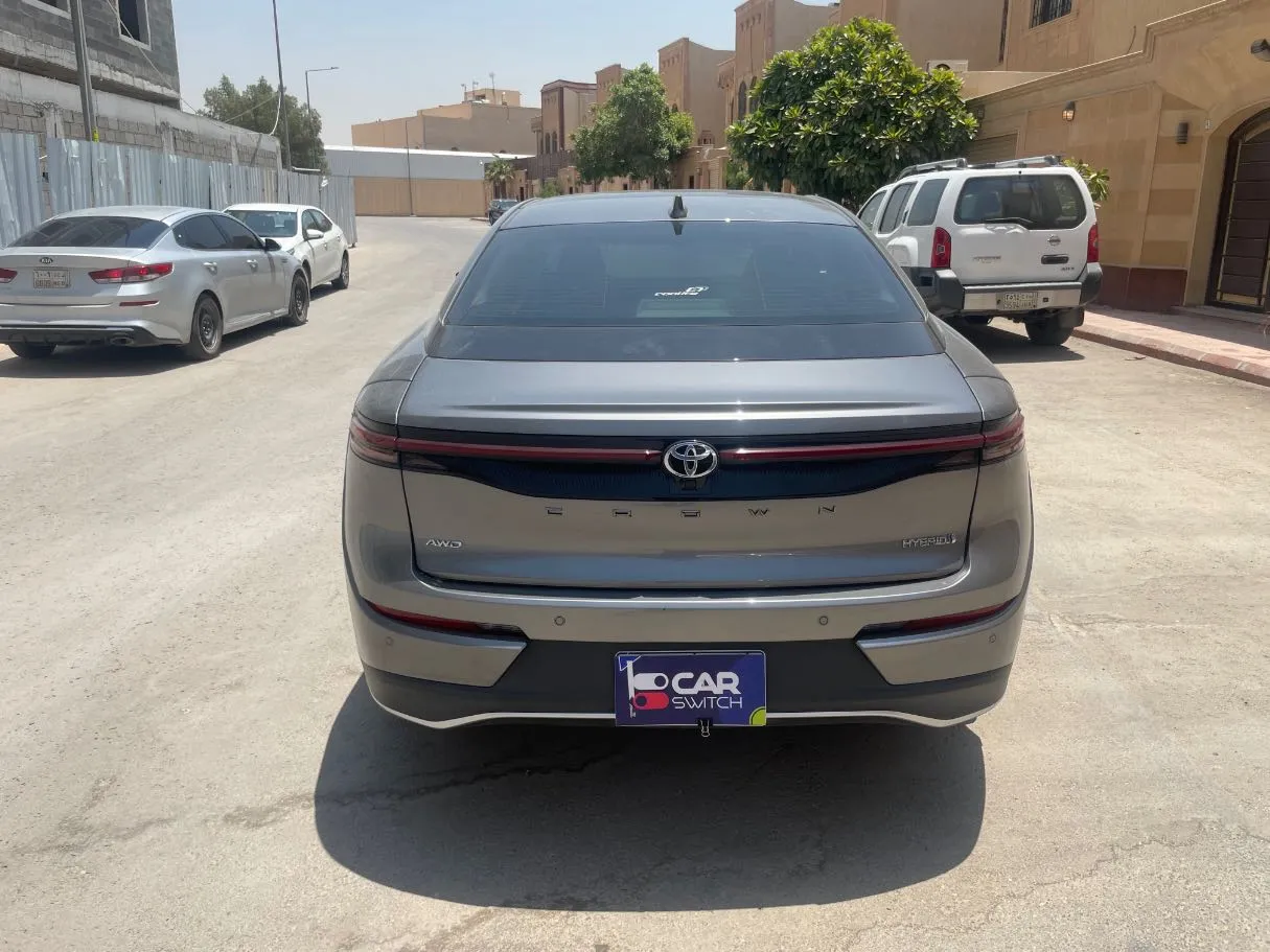 Car image 5