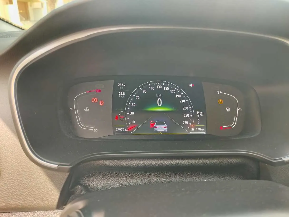 Car image 30