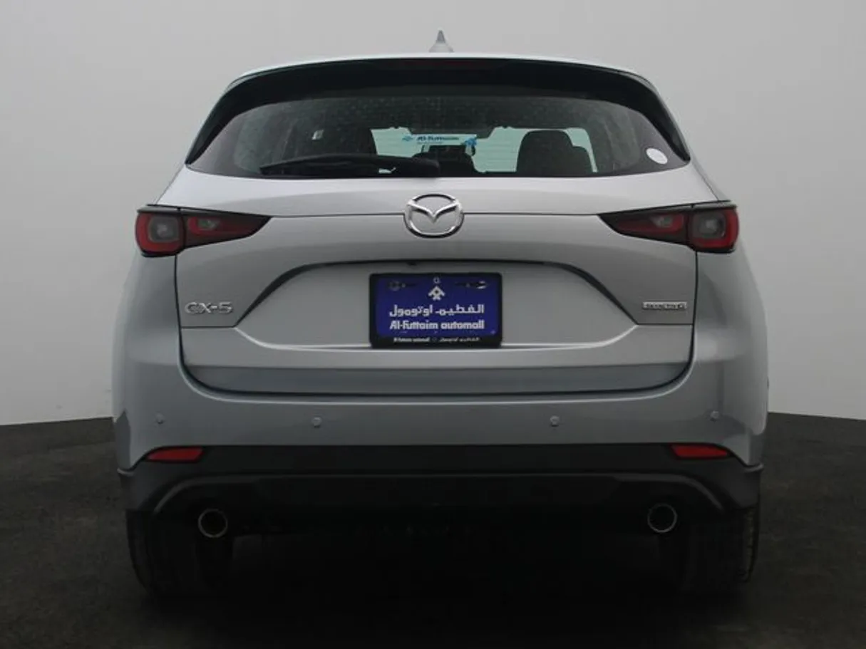 Car image 12