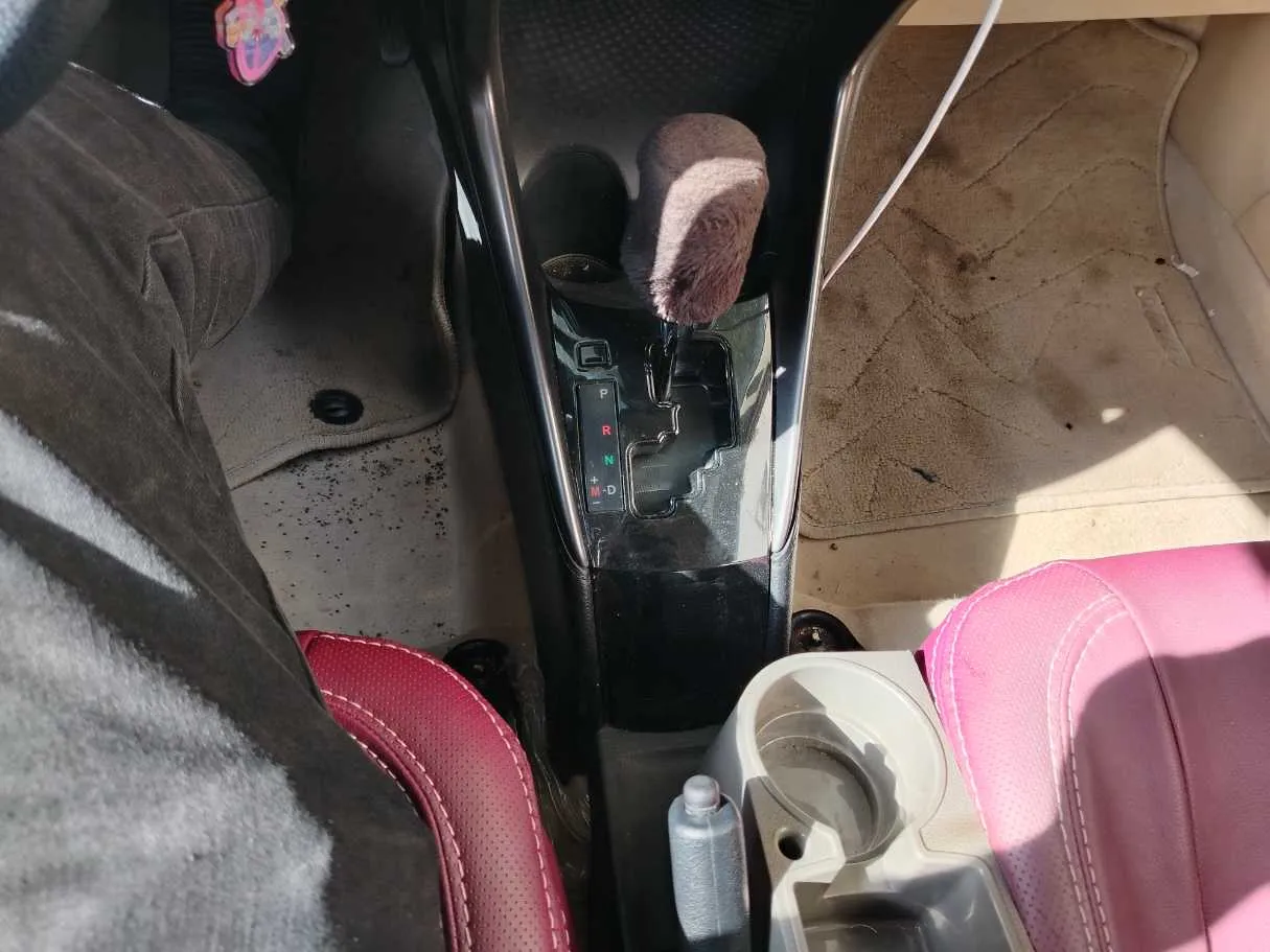 Car image 21