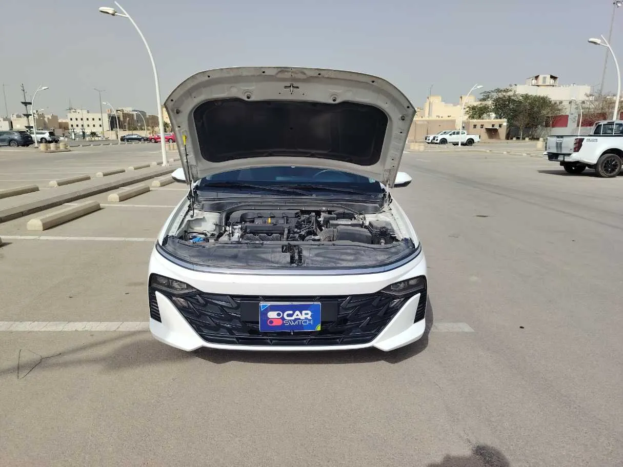 Car image 34