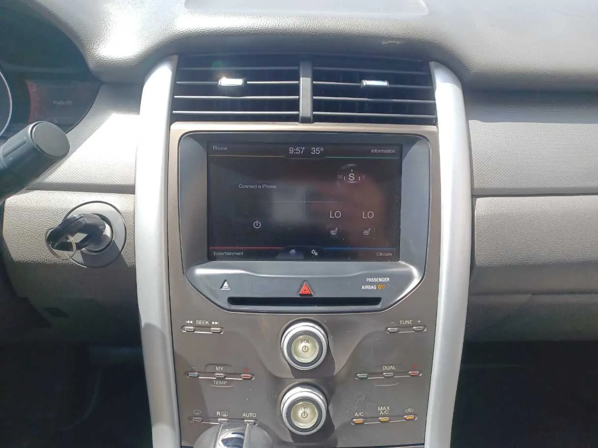 Car image 15