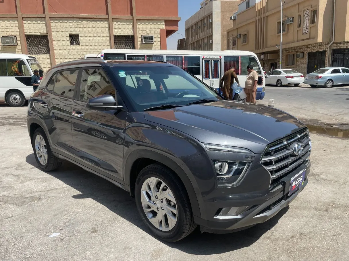 Car image 3