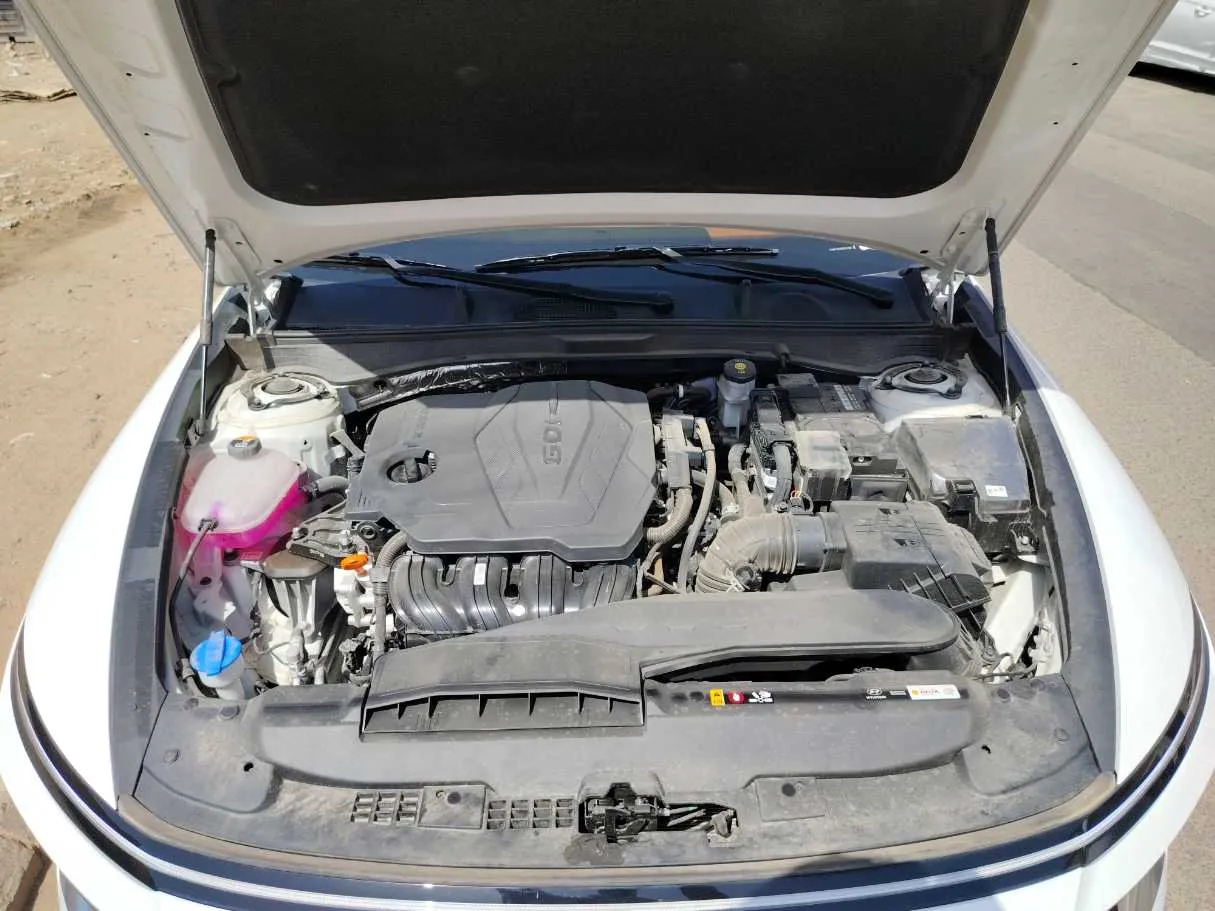 Car image 38