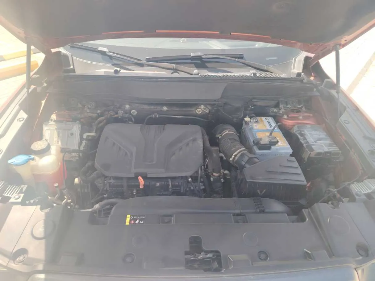 Car image 40