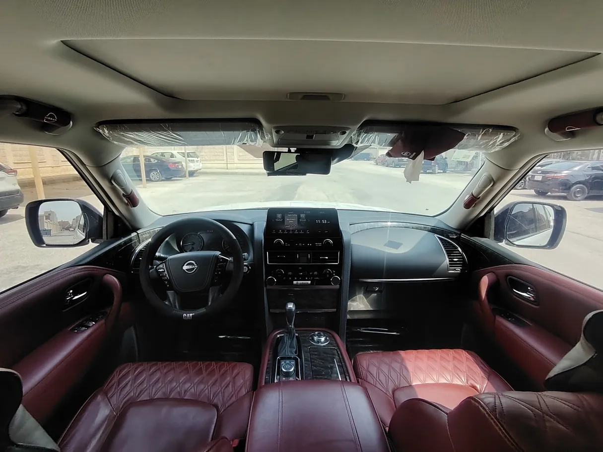 Car image 13