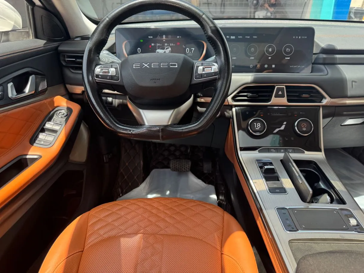Car image 17