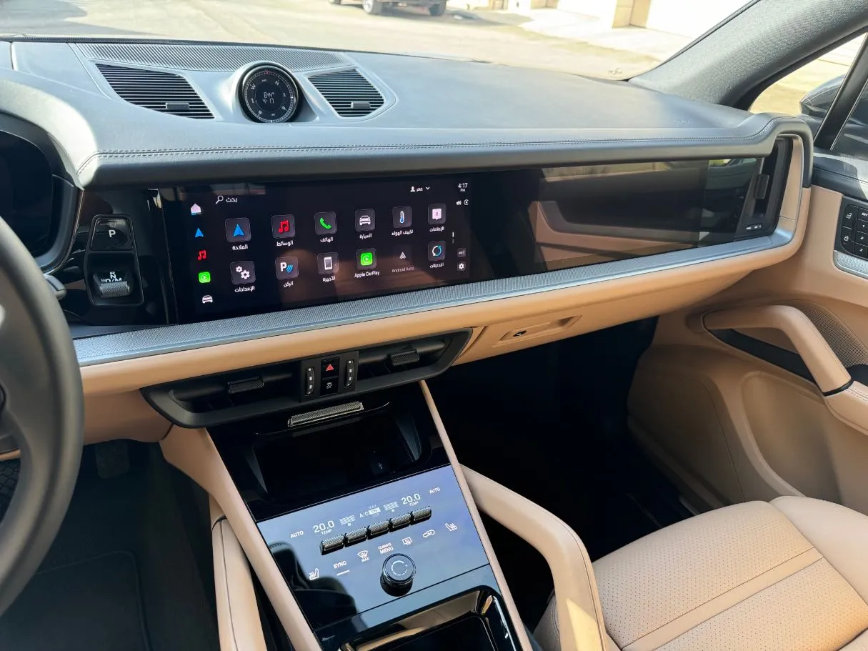 Car image 22