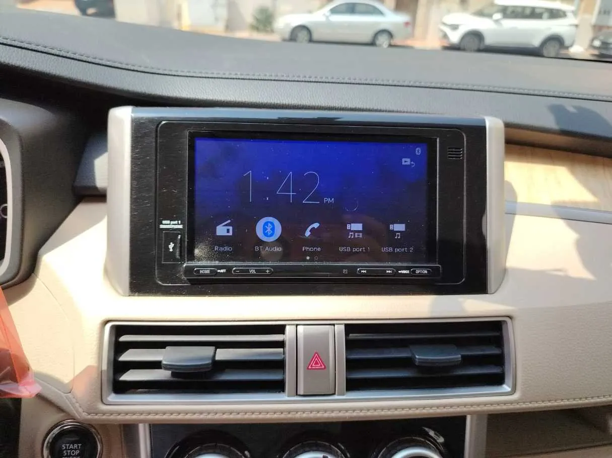 Car image 25