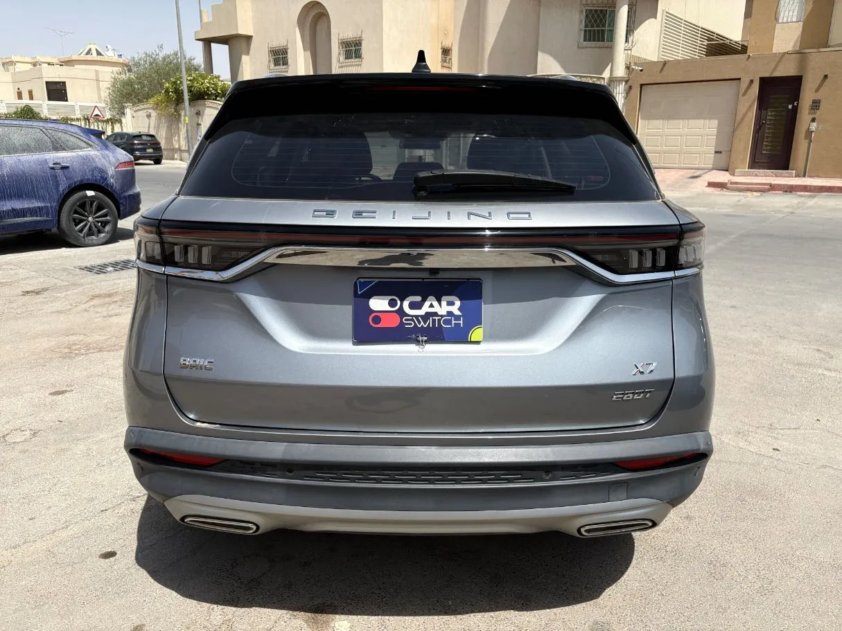 Car image 6