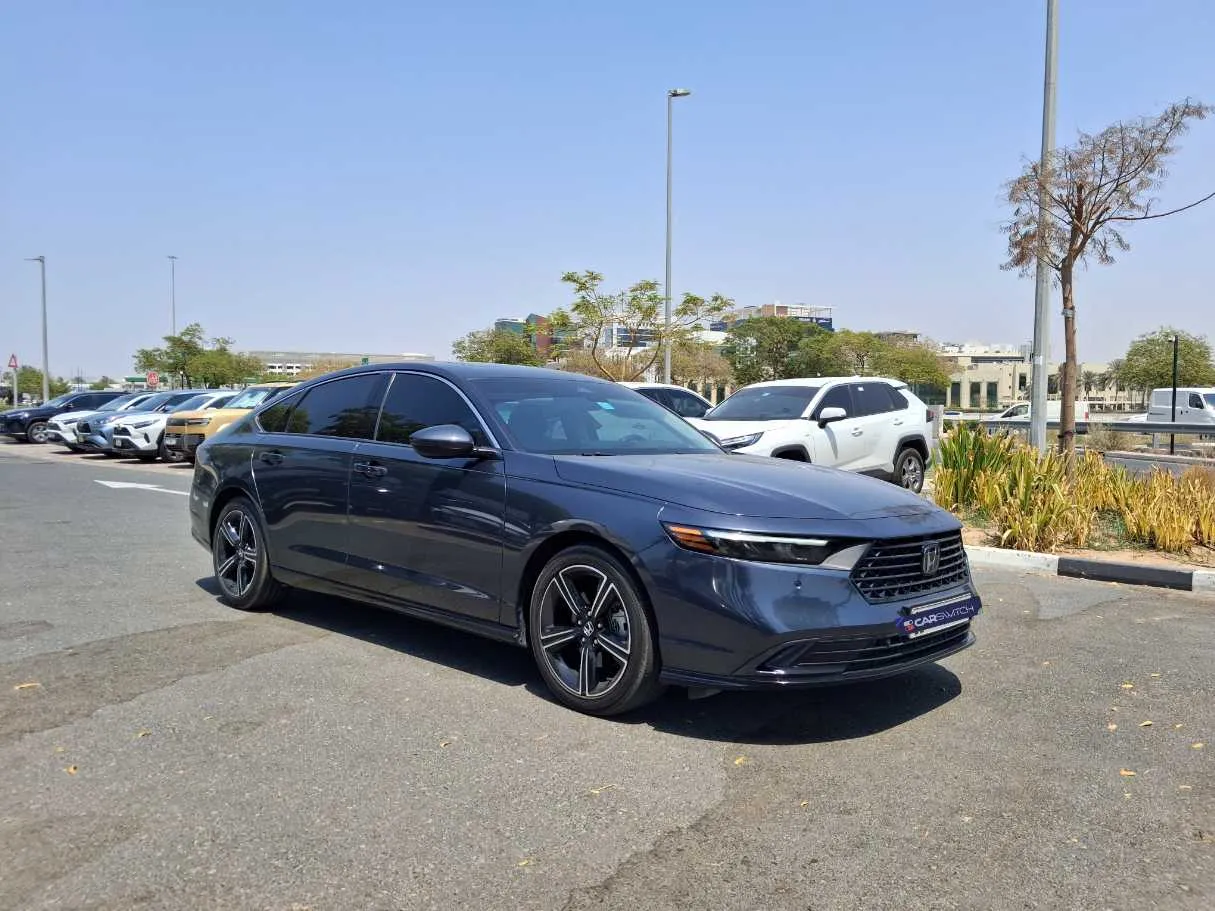 Car image 3
