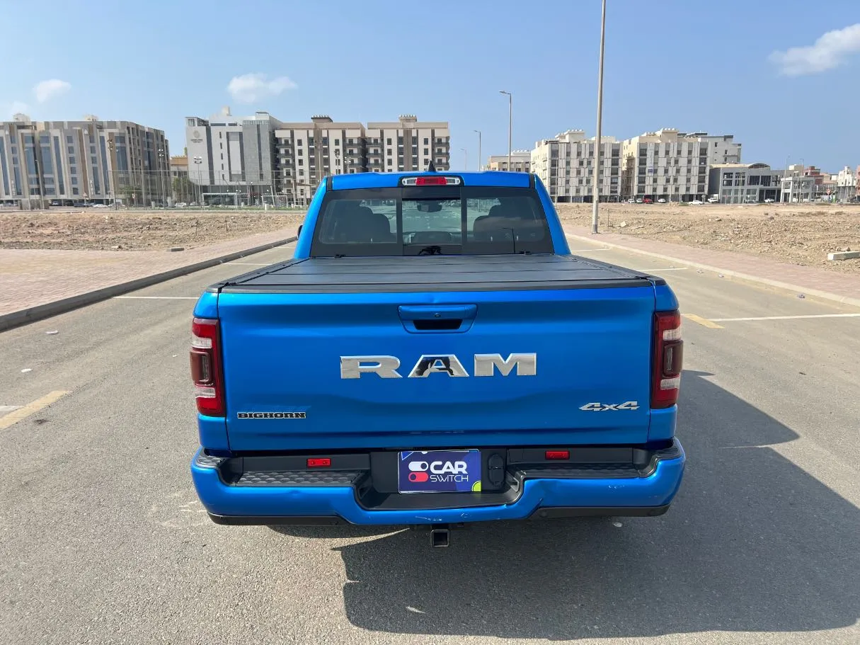Car image 6