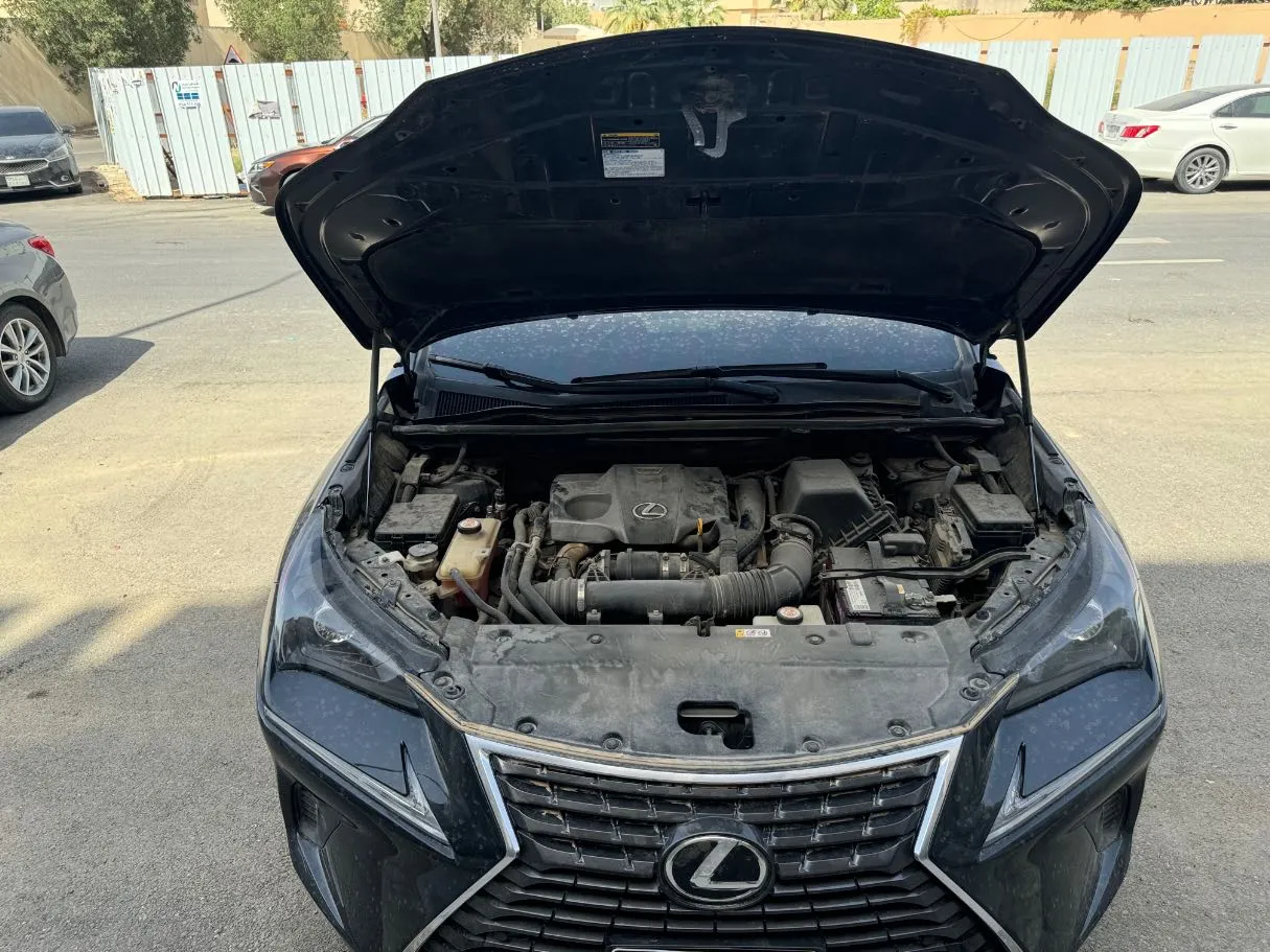 Car image 24
