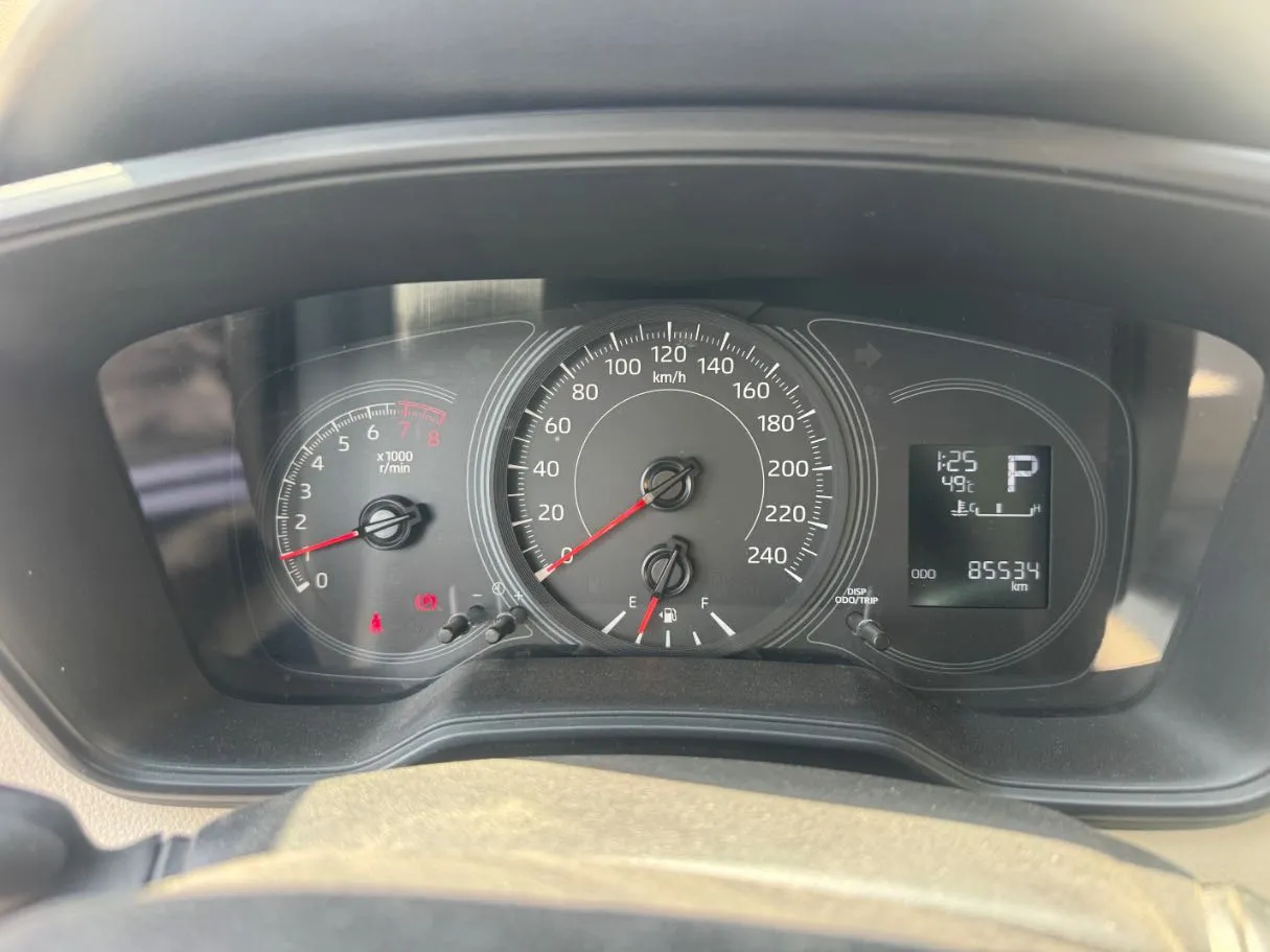Car image 18