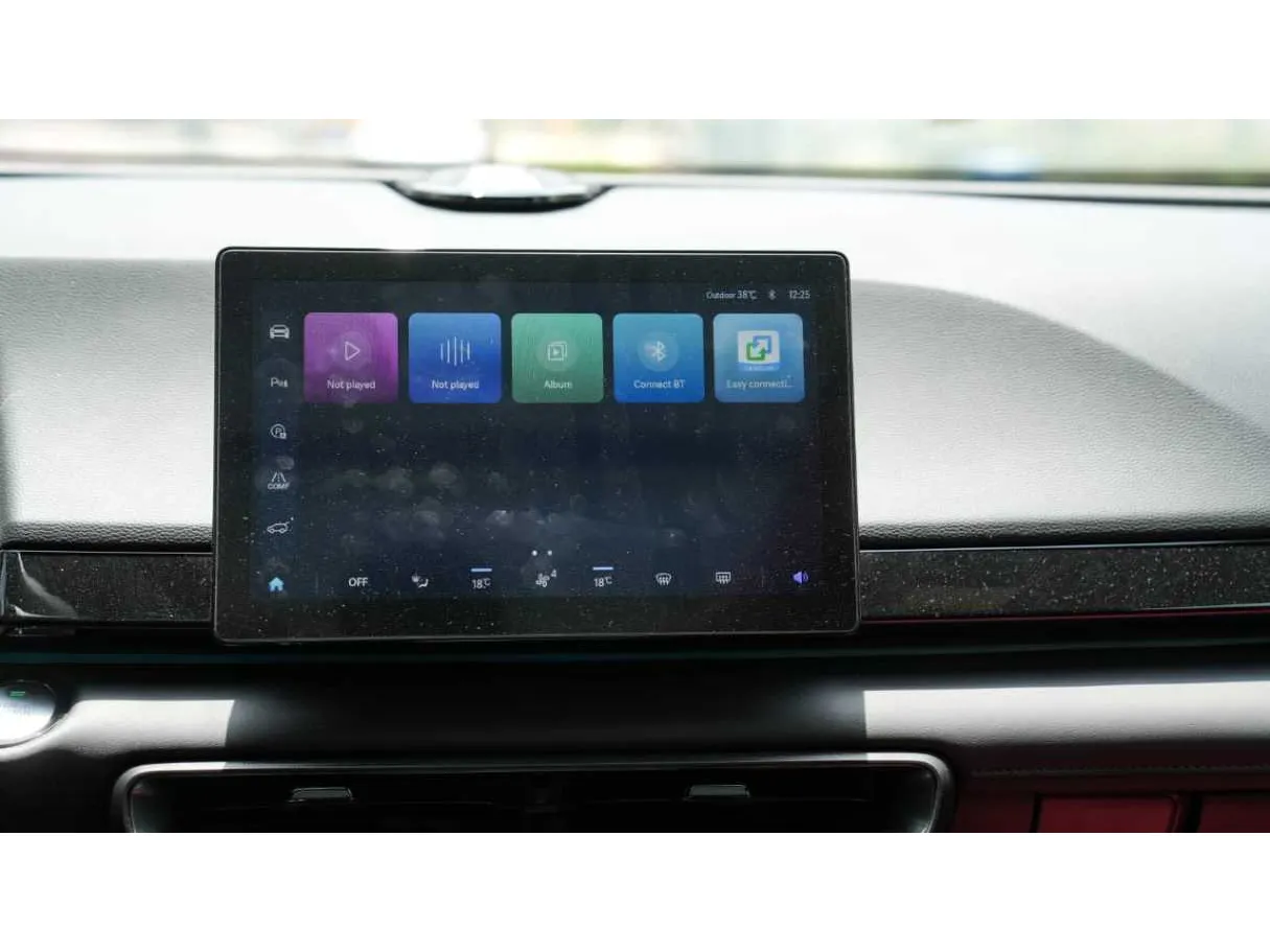 Car image 17