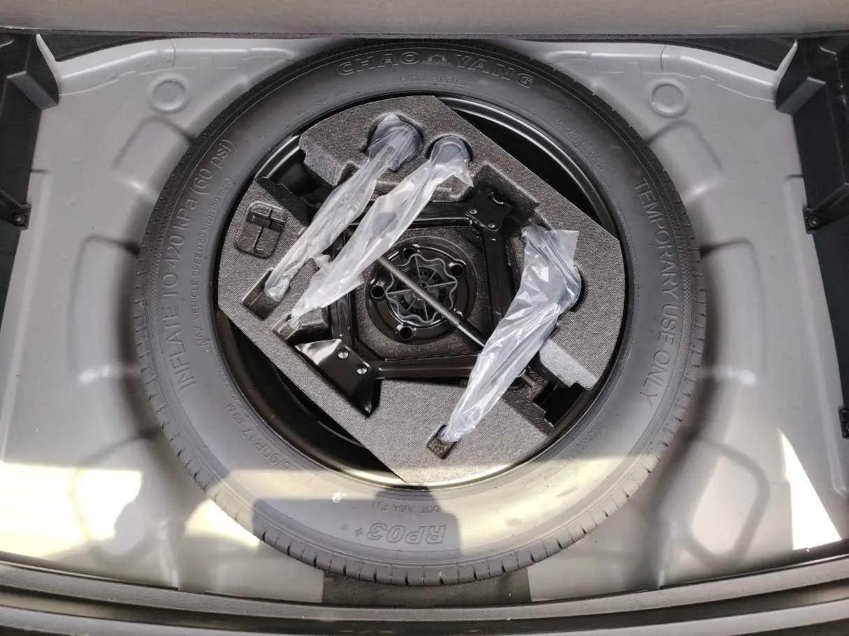 Car image 39