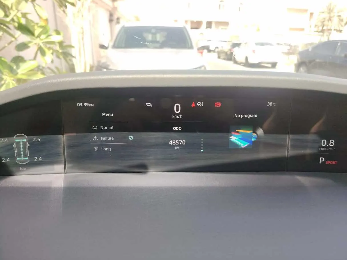 Car image 30