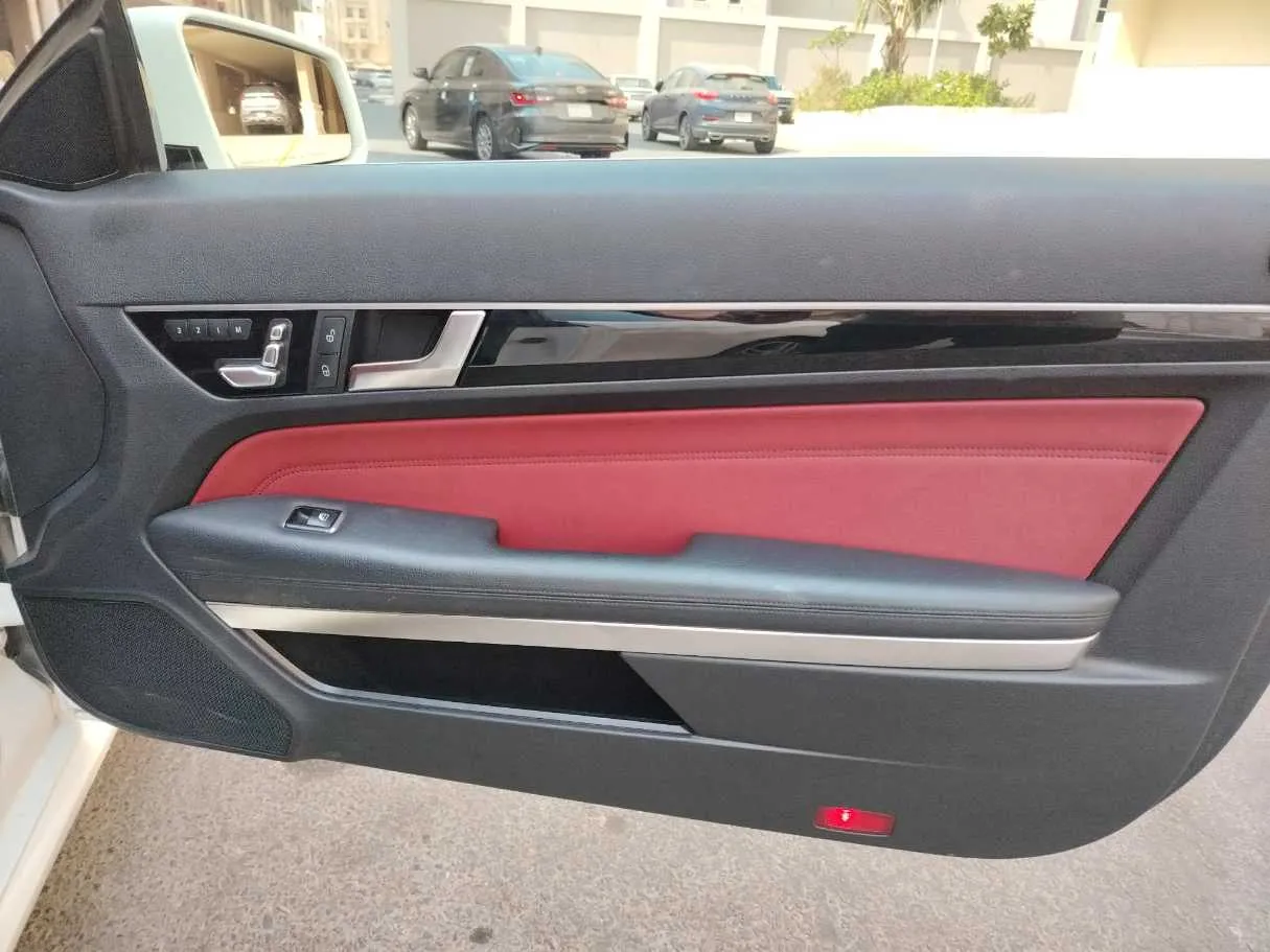 Car image 37