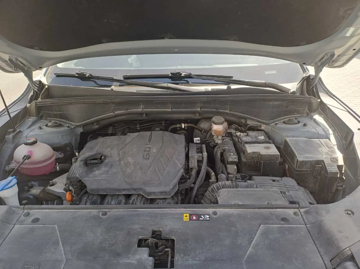 Car image 23
