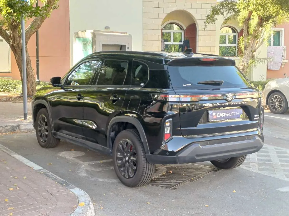 Car image 7