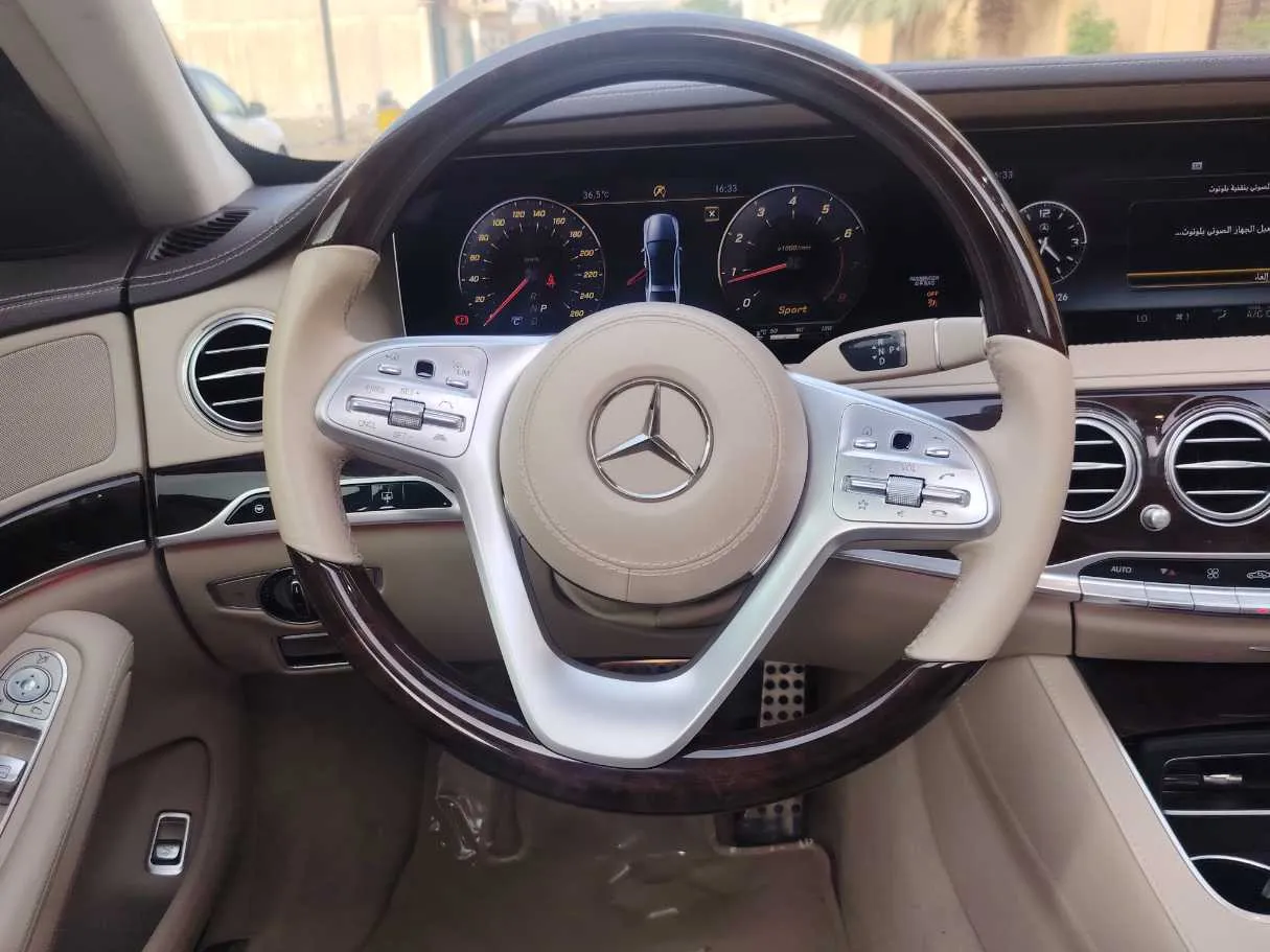 Car image 23